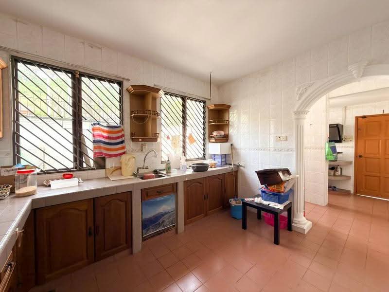 Bungalow House untuk Dijual di Bukit Antarabangsa (Ulu Kelang) - Fauzi Abdullah - Kitchen - PropertyGuru.com.my
