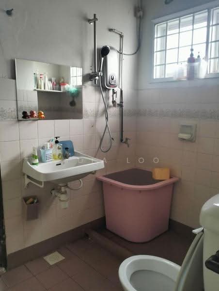 Rumah Berkembar untuk Dijual di SS14 (Subang Jaya) - Lydia Loo - Bathroom - PropertyGuru.com.my