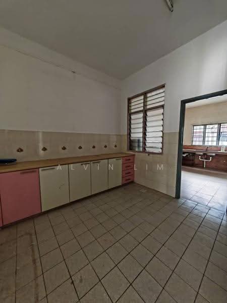 Rumah Teres 1-Tingkat untuk Disewa di Bandar Putra Kulai (Kulai) - Alvin Lim - Kitchen - PropertyGuru.com.my