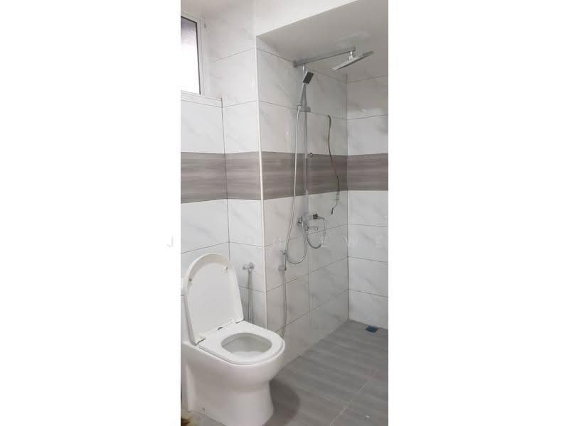 Pangsapuri untuk Dijual di Vista Bukit Dumbar - Jason Ewe - Bathroom - PropertyGuru.com.my
