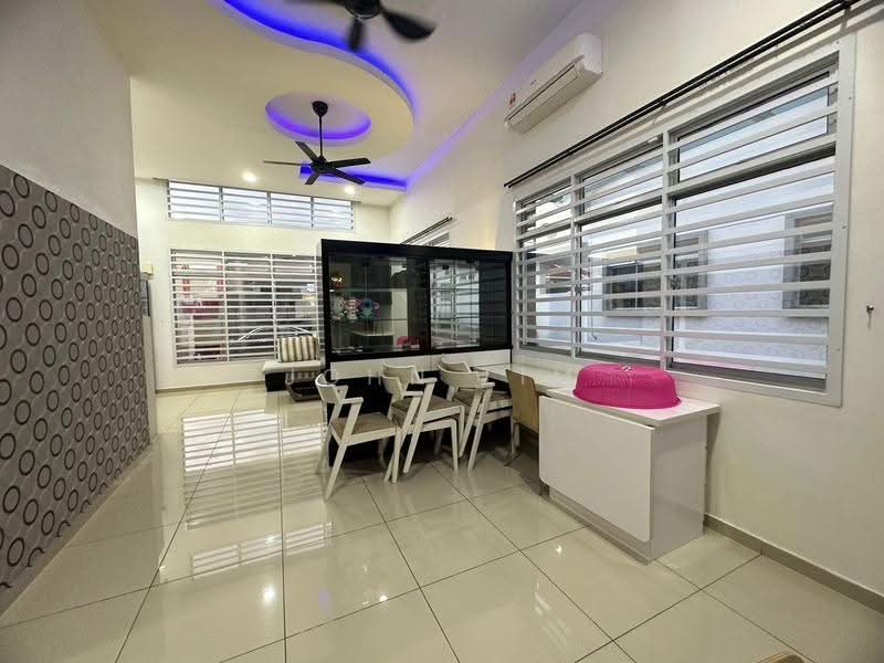 Rumah Teres 1-Tingkat untuk Disewa di Tebrau (Johor) - John Lim - Living Room - PropertyGuru.com.my