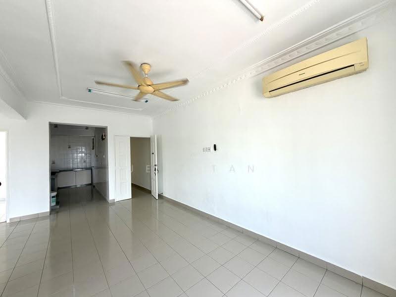Kondominium untuk Dijual di Halaman Pulau Tikus - Jeff Tan - Living Room - PropertyGuru.com.my