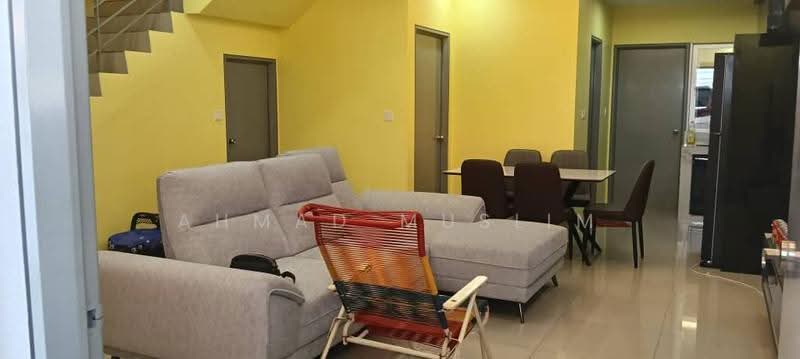Rumah Teres untuk Disewa di Banting (Selangor) - Ahmad Muslim - Living Room - PropertyGuru.com.my