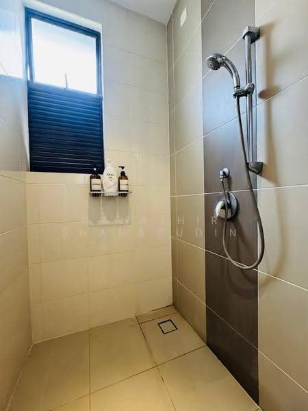 Semi-Detached House for Sale in Denai Alam (Shah Alam) - Nahathir Shahabudin - Bathroom - PropertyGuru.com.my
