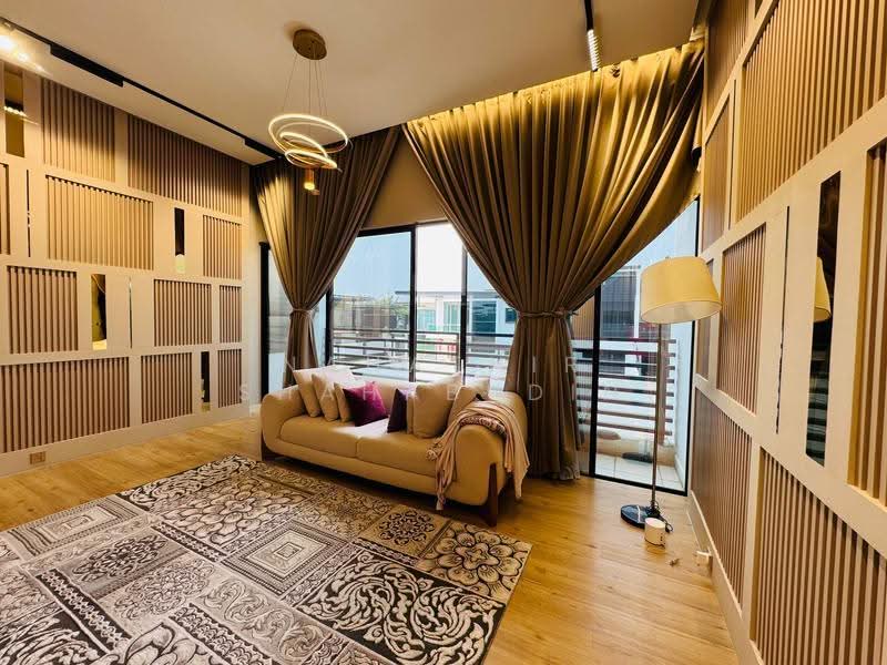 Semi-Detached House for Sale in Denai Alam (Shah Alam) - Nahathir Shahabudin - Living Room - PropertyGuru.com.my