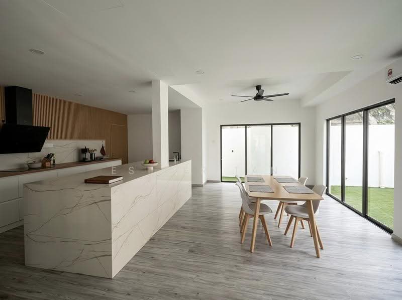 Semi-Detached House for Rent in Taman United (Jalan Klang Lama (Old Klang Road)) - Esther Tan - Kitchen - PropertyGuru.com.my