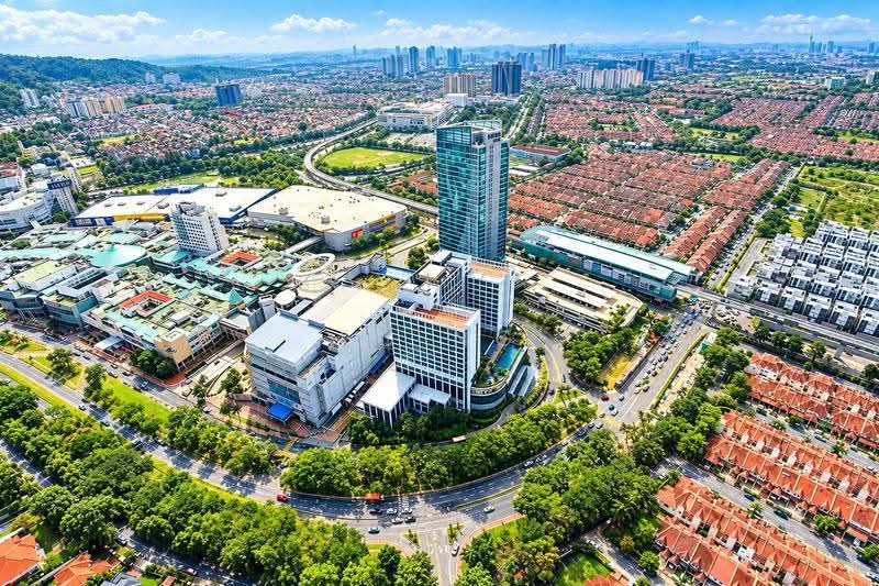 Retail Space for Rent in Mutiara Damansara (Selangor) - FC Ng - Exterior - PropertyGuru.com.my