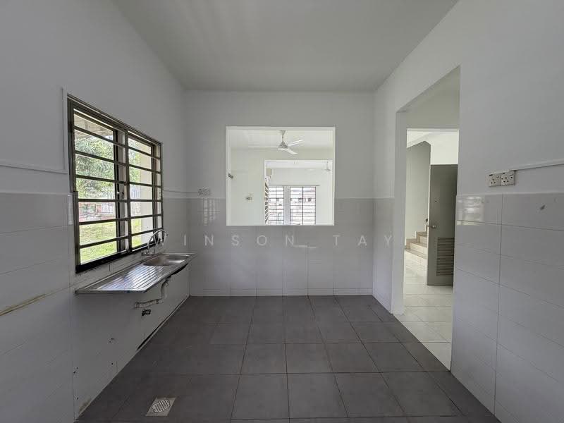 Semi-Detached House for Rent in Taman Tasik Semenyih (Semenyih) - Winson Tay - Kitchen - PropertyGuru.com.my