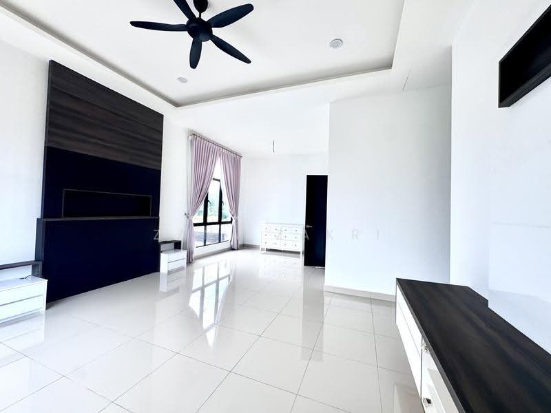 Rumah Berkembar untuk Dijual di Taman Melawati (Ulu Kelang) - Zana Zakri - Living Room - PropertyGuru.com.my