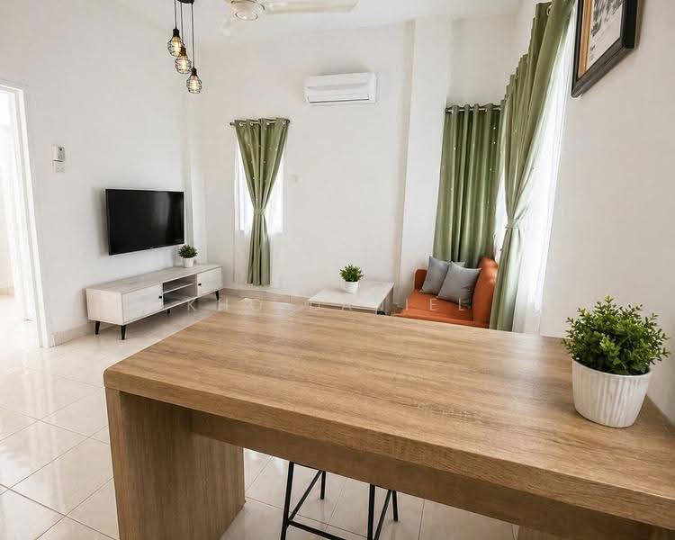 Kondominium untuk Dijual di Lagoon Suites - Kho Daniel - Living Room - PropertyGuru.com.my
