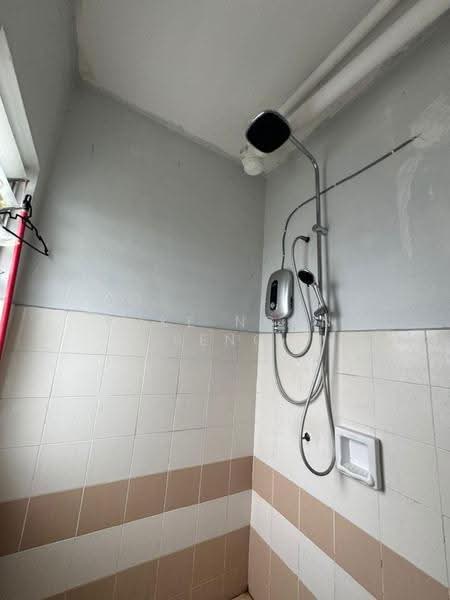 Condominium for Sale at Residensi Laguna (Sunway Belvedere) - Yoke Ngan Seng - Bathroom - PropertyGuru.com.my