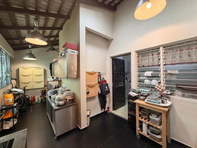 Rumah Teres 2-Tingkat untuk Dijual di Bandar Sri Damansara (Selangor) - Wilson Wong - Kitchen - PropertyGuru.com.my