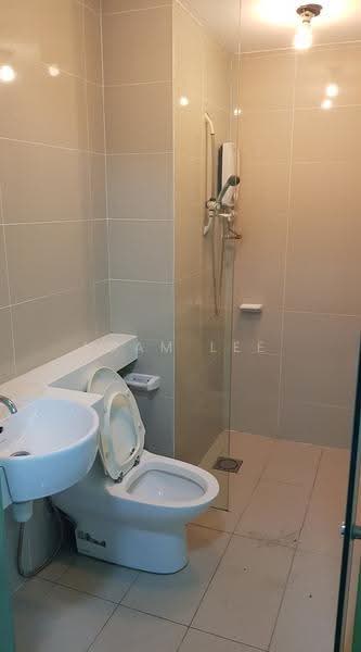 Kediaman Servis untuk Dijual di The Scott Garden SOHO - Adam Lee - Bathroom - PropertyGuru.com.my