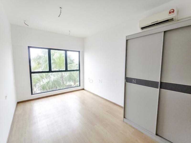 Kondominium untuk Dijual di Kings Bay @ Country Garden Danga Bay - Neilson Tan - Bedroom - PropertyGuru.com.my