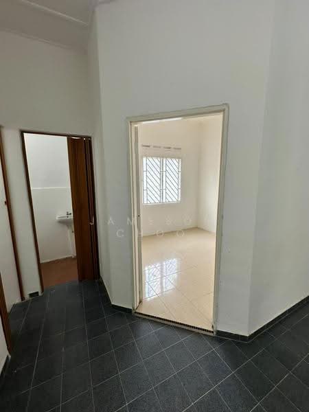 Rumah Teres 1-Tingkat untuk Dijual di Taman Universiti (Skudai) - Jameson Choo - PropertyGuru.com.my