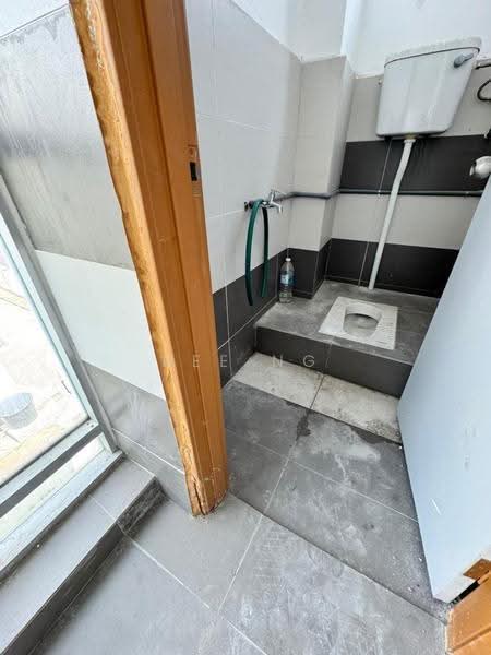 Kilang untuk Dijual di Kawasan Perindustrian SILC (Iskandar Puteri (Nusajaya)) - Bee Ng - Bathroom - PropertyGuru.com.my