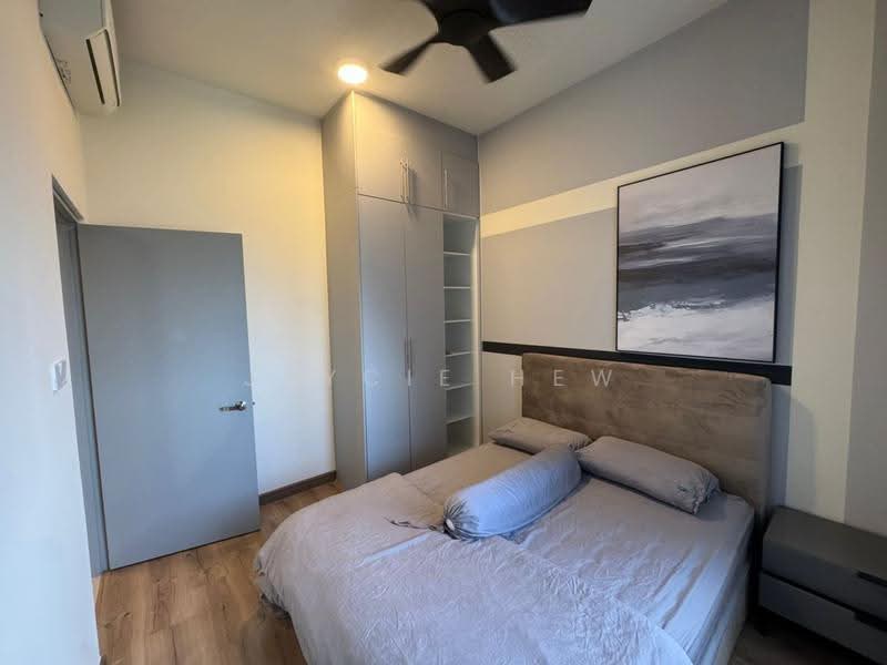 Kediaman Servis untuk Dijual di 8th & Stellar - Jaycie Hew - Bedroom - PropertyGuru.com.my