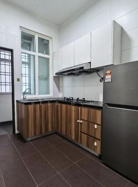 Kondominium untuk Dijual di M Condominium @ Larkin - Bess Wong - Kitchen - PropertyGuru.com.my