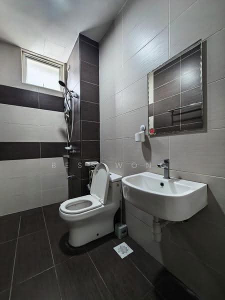 Kondominium untuk Dijual di M Condominium @ Larkin - Bess Wong - Bathroom - PropertyGuru.com.my