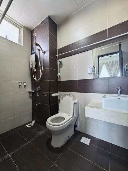 Kondominium untuk Dijual di M Condominium @ Larkin - Bess Wong - Bathroom - PropertyGuru.com.my