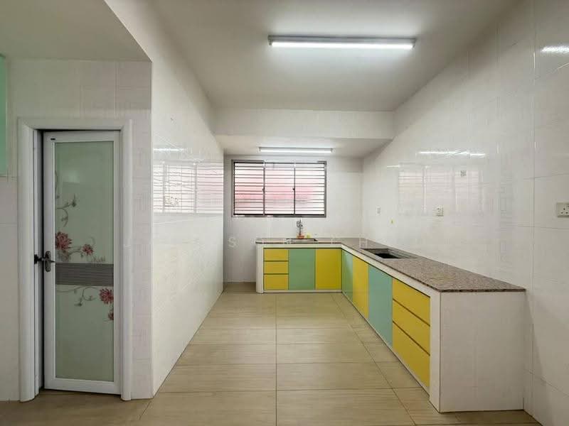 2-storey Terraced House for Sale in Taman Tan Sri Yaacob (Johor Bahru) - Jameson Choo - Kitchen - PropertyGuru.com.my