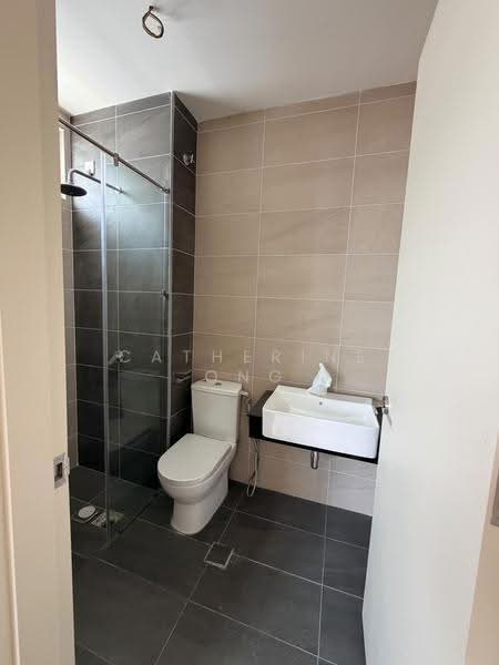 Semi-Detached House for Sale in Taman Sutera Utama (Skudai) - Catherine Ong - Bathroom - PropertyGuru.com.my