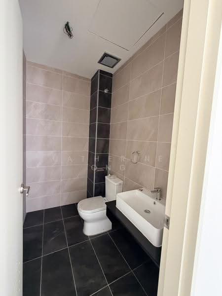 Semi-Detached House for Sale in Taman Sutera Utama (Skudai) - Catherine Ong - Bathroom - PropertyGuru.com.my