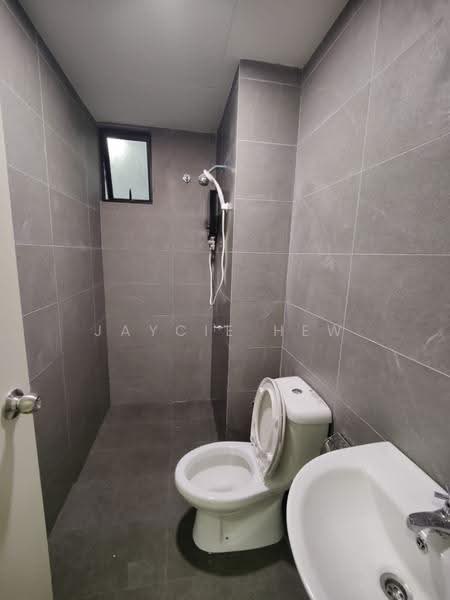 Service Residence for Rent at Majestic Maxim - Jaycie Hew - Bathroom - PropertyGuru.com.my