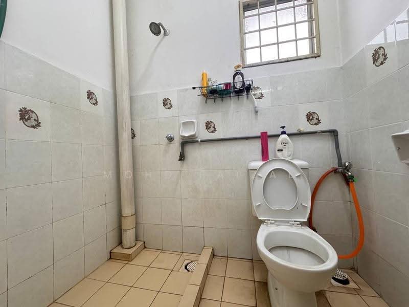 2-storey Terraced House for Sale in Bandar Baru Bangi (Selangor) - Mohd Faizal - Bathroom - PropertyGuru.com.my