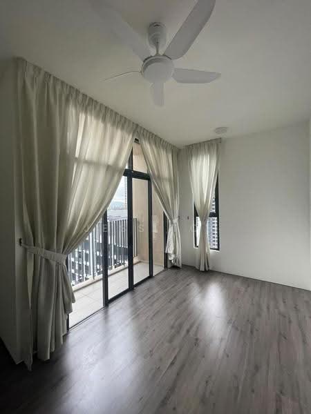 Kediaman Servis untuk Disewa di Henna Residence @ The Quartz WM - Jess Toh - Balcony - PropertyGuru.com.my