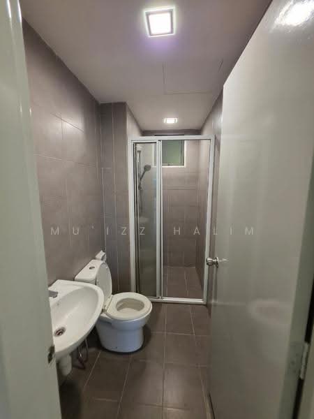 Service Residence for Sale at Savanna Executive Suite @ Southville City - Mu'izz Halim - Bathroom - PropertyGuru.com.my