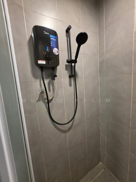 Service Residence for Sale at Savanna Executive Suite @ Southville City - Mu'izz Halim - Bathroom - PropertyGuru.com.my