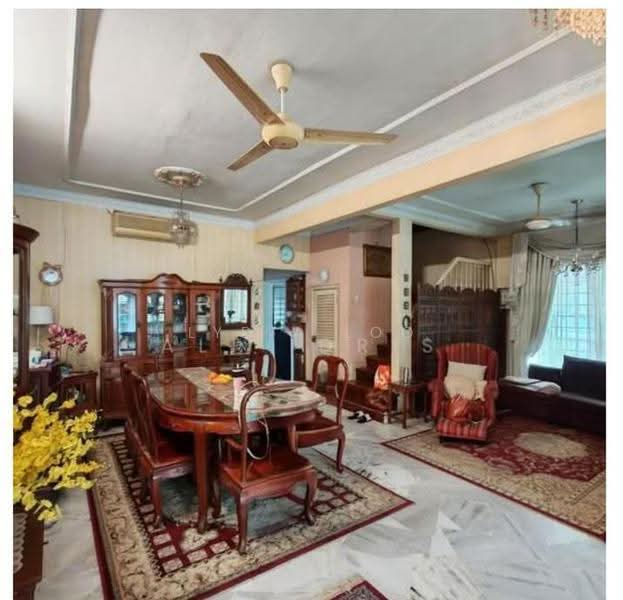 Rumah Teres untuk Dijual di Usj 4 (Subang Jaya) - Lydia Loo - Dining Room - PropertyGuru.com.my