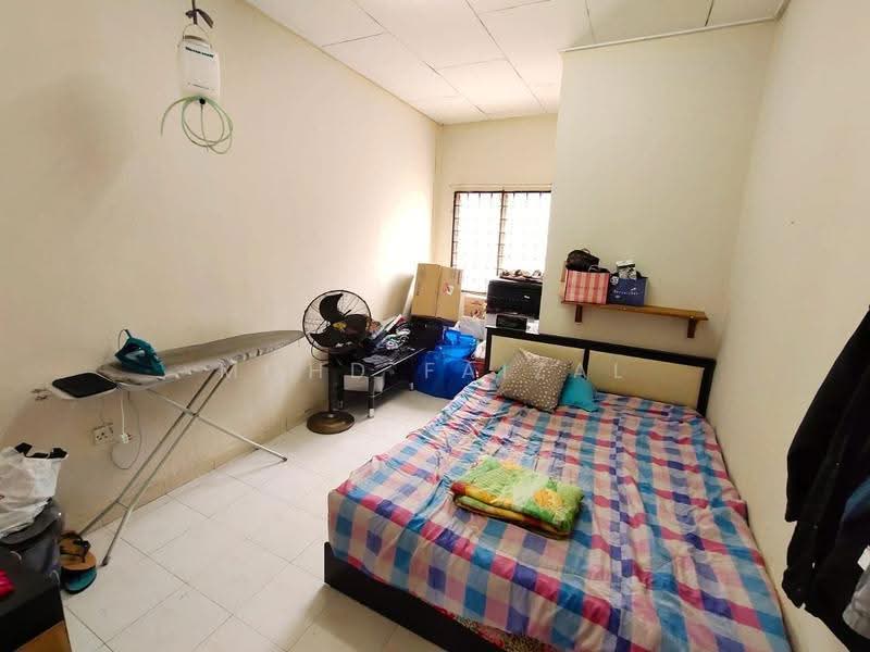 2.5-storey Terraced House for Sale in Balakong (Selangor) - Mohd Faizal - Bedroom - PropertyGuru.com.my