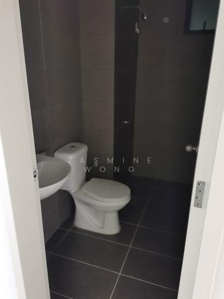 Service Residence for Sale at Majestic Maxim - Jasmine Wong - Bathroom - PropertyGuru.com.my
