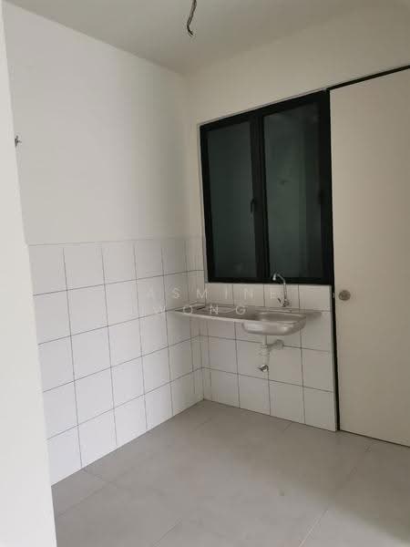 Service Residence for Sale at Majestic Maxim - Jasmine Wong - Kitchen - PropertyGuru.com.my