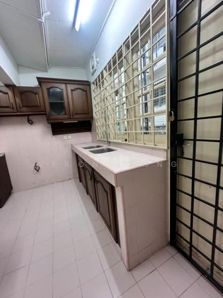 Rumah Teres 2-Tingkat untuk Dijual di SS19 (Subang Jaya) - Veron Leong - Kitchen - PropertyGuru.com.my