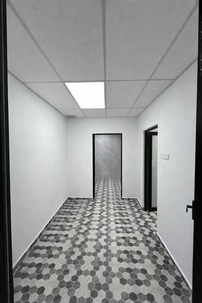 Semi-D Factory for Rent in Eco Business Park V (Puncak Alam) - Oscar Lee - Corridor - PropertyGuru.com.my