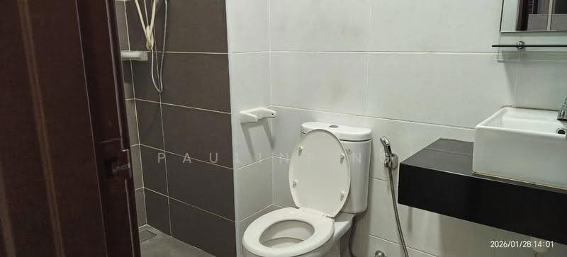 Kediaman Servis untuk Disewa di KSL Residence @ Daya - Pauline Ng - Bathroom - PropertyGuru.com.my