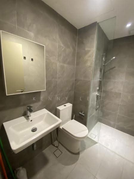 Kediaman Servis untuk Disewa di Quinn Residence - Kenny Lee - Bathroom - PropertyGuru.com.my