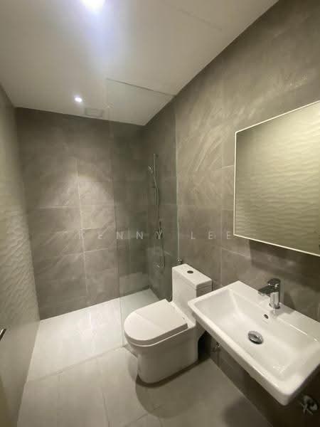Kediaman Servis untuk Disewa di Quinn Residence - Kenny Lee - Bathroom - PropertyGuru.com.my