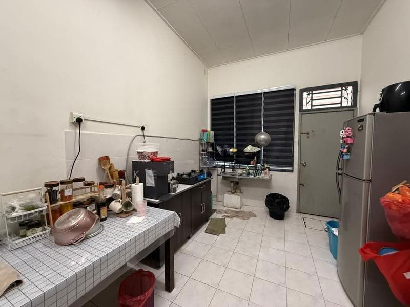 Rumah Teres 1-Tingkat untuk Dijual di Bandar Putra Kulai (Kulai) - Ken Liew - Kitchen - PropertyGuru.com.my