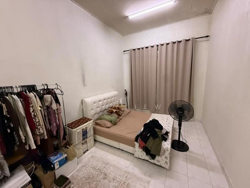 Rumah Teres 1-Tingkat untuk Dijual di Bandar Putra Kulai (Kulai) - Ken Liew - Bedroom - PropertyGuru.com.my