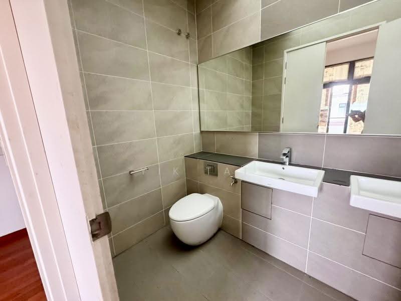 Semi-Detached House for Sale in Eco Botanic (Iskandar Puteri (Nusajaya)) - Yik Tat - Bathroom - PropertyGuru.com.my