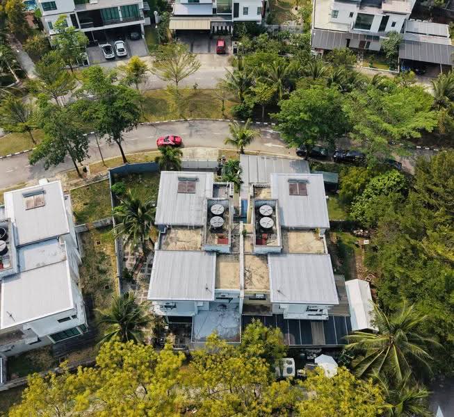 Semi-Detached House for Sale in Shah Alam (Selangor) - Nahathir Shahabudin - Exterior - PropertyGuru.com.my