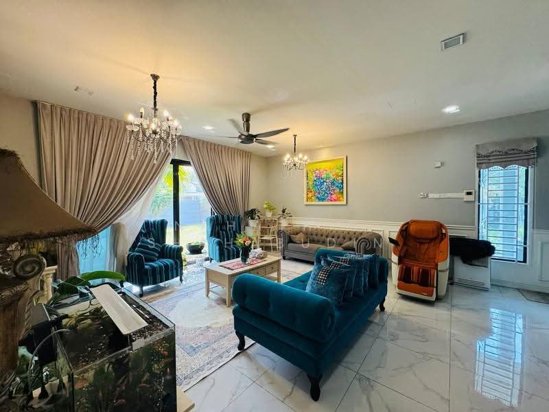Semi-Detached House for Sale in Shah Alam (Selangor) - Nahathir Shahabudin - Living Room - PropertyGuru.com.my