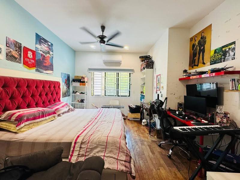Semi-Detached House for Sale in Shah Alam (Selangor) - Nahathir Shahabudin - Bedroom - PropertyGuru.com.my