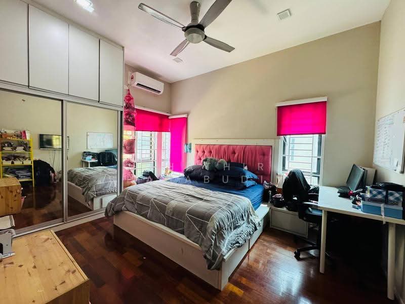 Semi-Detached House for Sale in Shah Alam (Selangor) - Nahathir Shahabudin - Bedroom - PropertyGuru.com.my