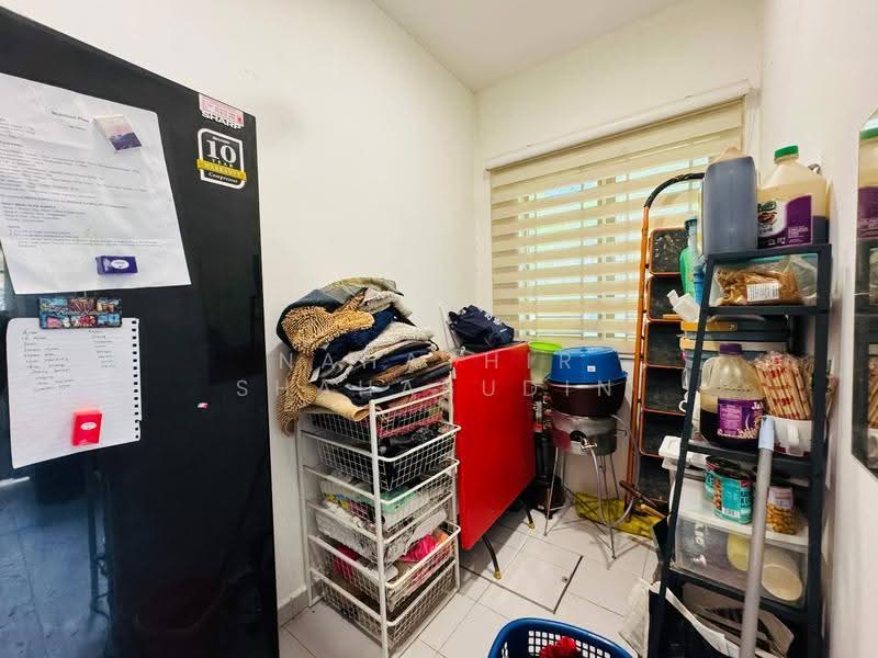 Semi-Detached House for Sale in Shah Alam (Selangor) - Nahathir Shahabudin - Kitchen - PropertyGuru.com.my