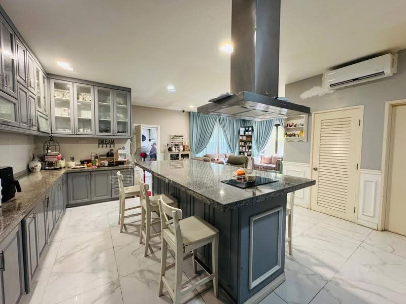 Semi-Detached House for Sale in Shah Alam (Selangor) - Nahathir Shahabudin - Kitchen - PropertyGuru.com.my